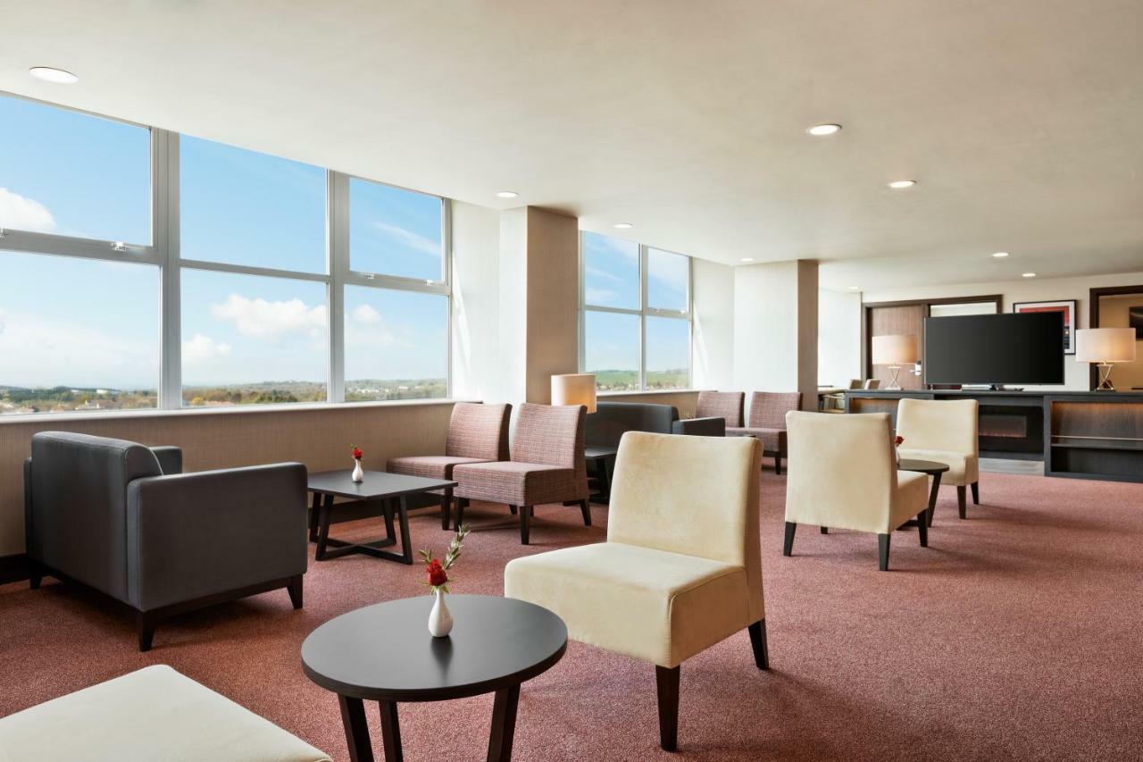 Ramada East Kilbride Exterior foto