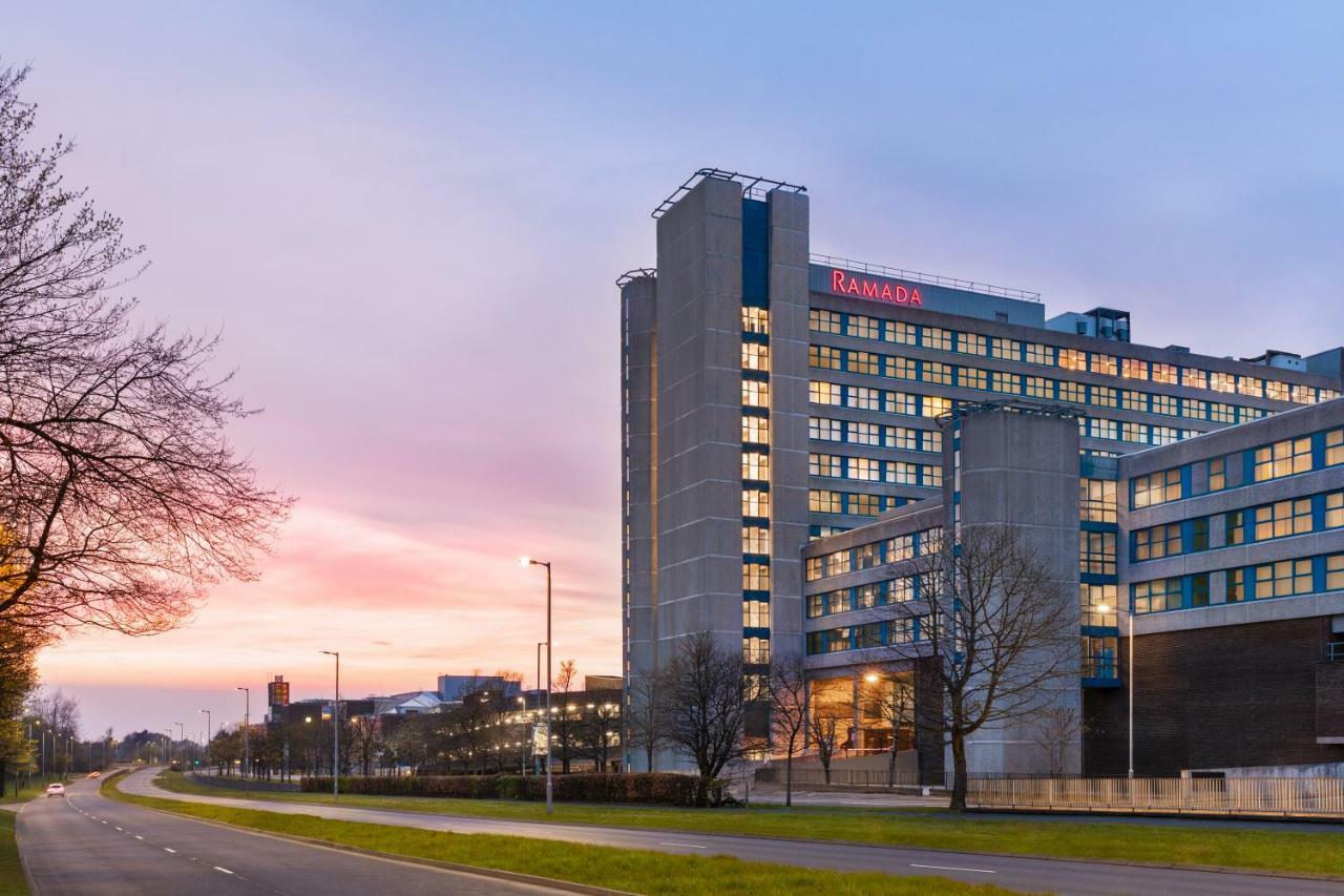 Ramada East Kilbride Exterior foto
